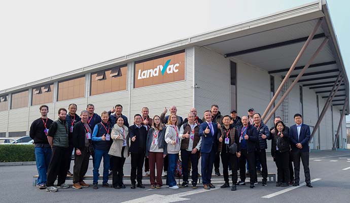 International Cooperation for Win-Win Results | Overseas Door & Window Industry Delegation Visits LandGlass