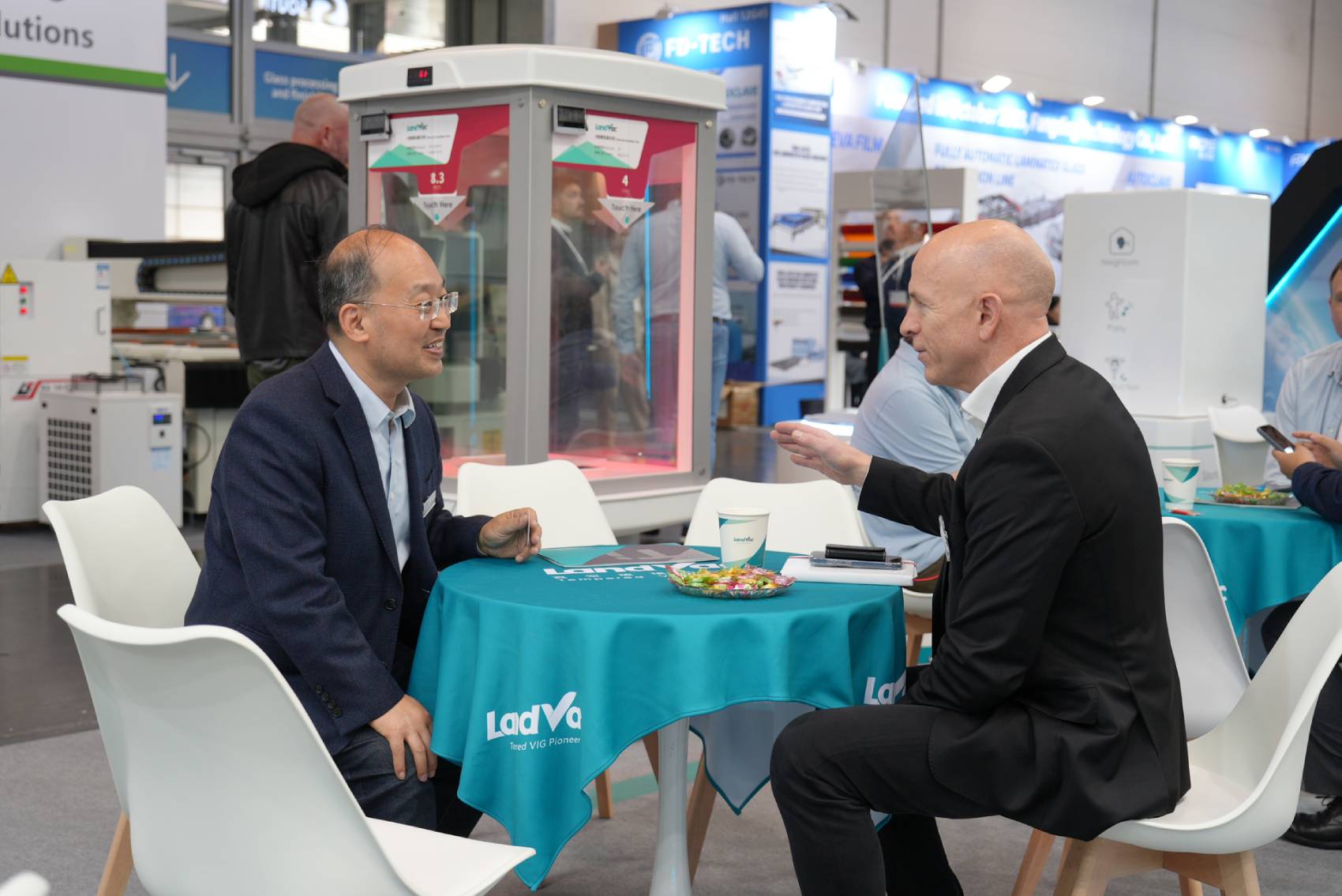 LandGlass Shines on Day 1 of Glasstec 2026 LandGlass Shines on Day 1 of Glasstec 2026-1.jpg