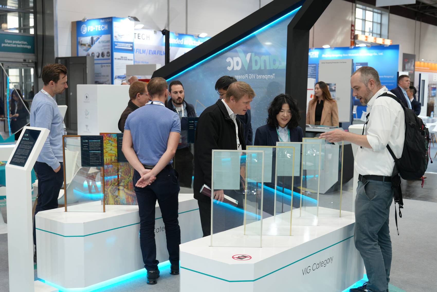 LandGlass Shines on Day 1 of Glasstec 2026 LandGlass Shines on Day 1 of Glasstec 2026 5.jpg