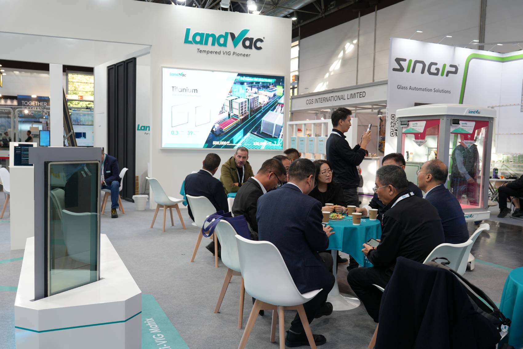 LandGlass Shines on Day 1 of Glasstec 2026 LandGlass Shines on Day 1 of Glasstec 2026